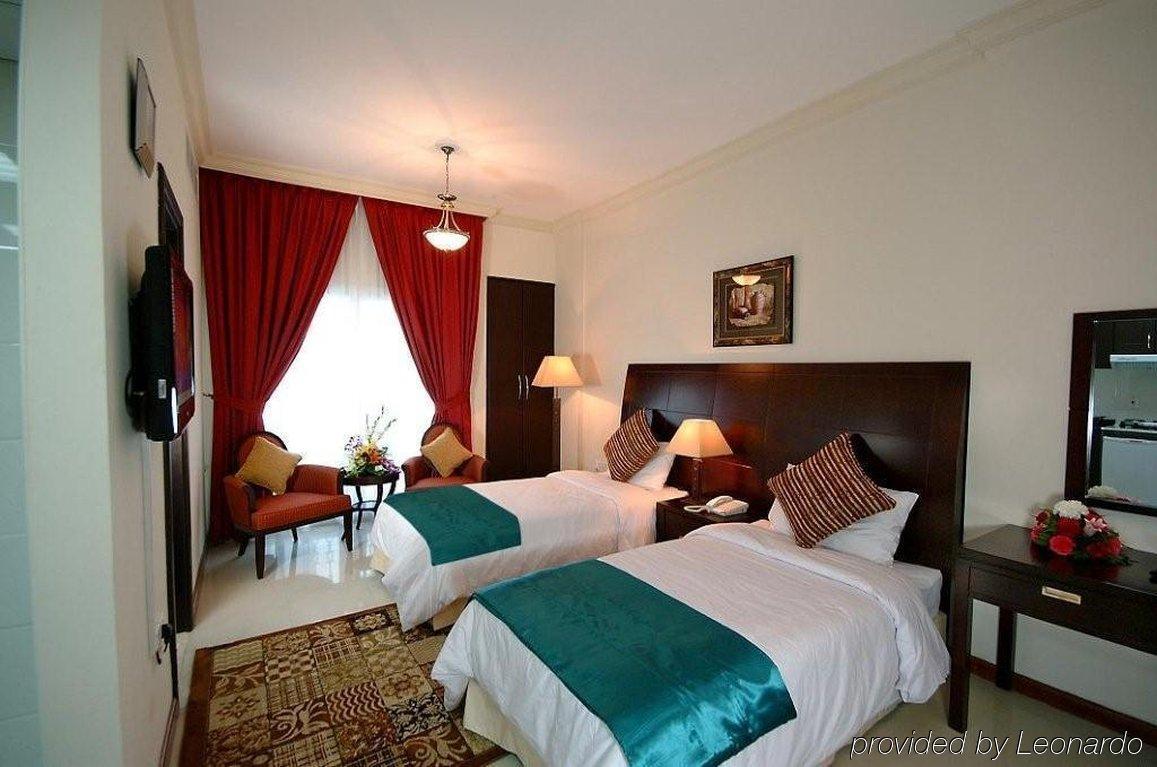 Golden Square Hotel Apartments Dubai Exterior foto